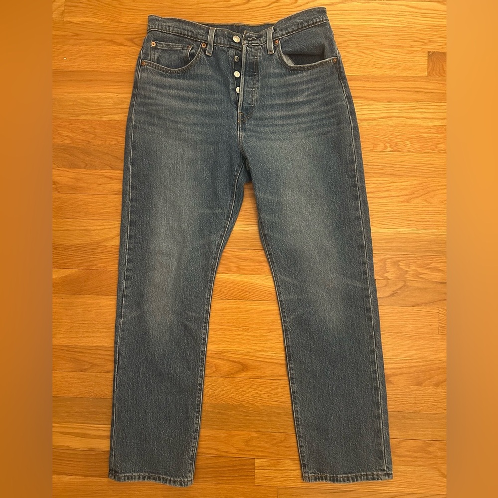 Levis 501 original fit 
30W 30L